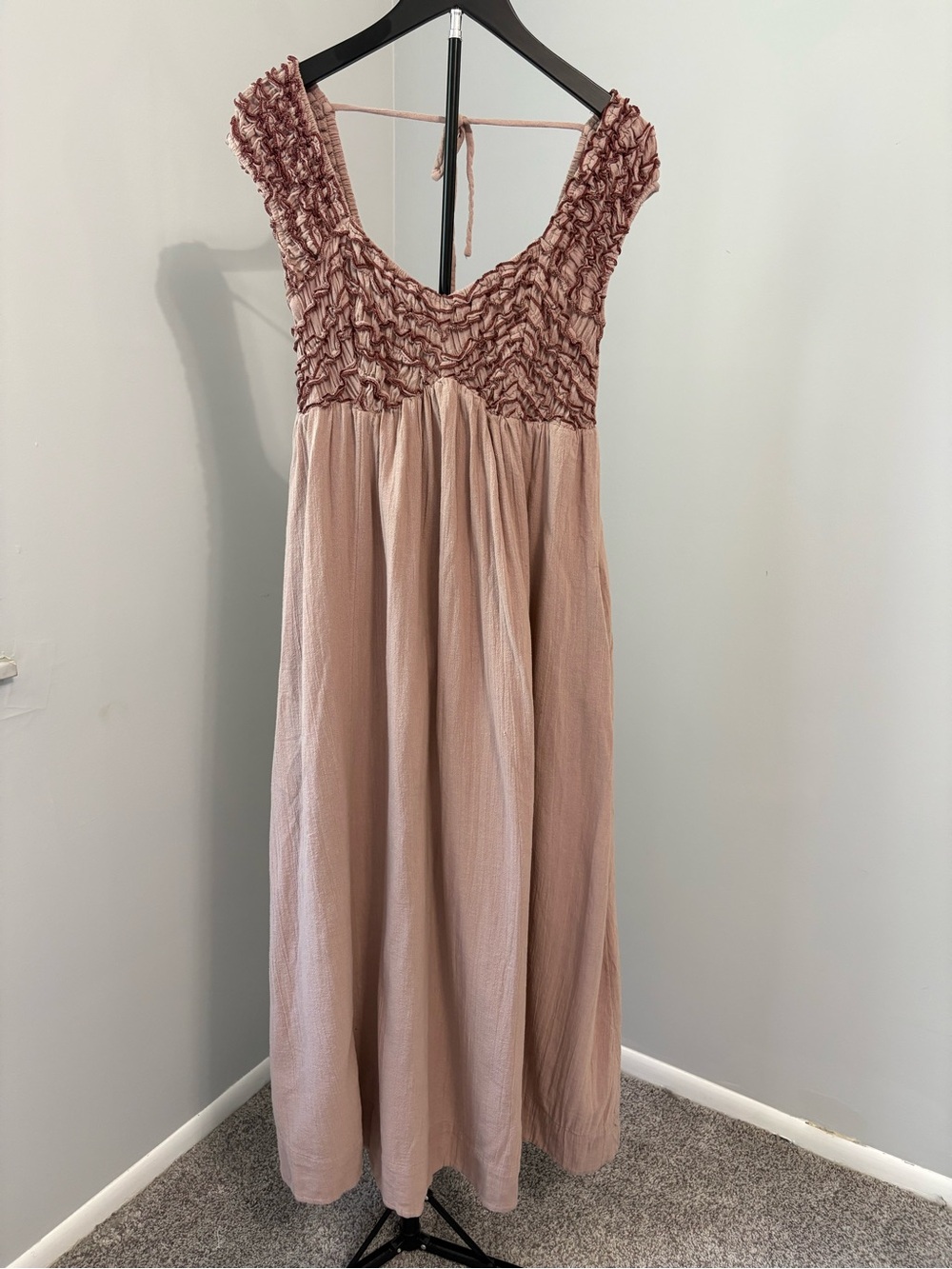 Free People Feel the Frill Midi Dress Mauve Smocked Ruffle Boho Chic Romantic - Picture 2 of 13